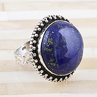 Anillo de cóctel de lapislázuli, 'Regal Moon' - Anillo de cabujón redondo de lapislázuli de plata de ley