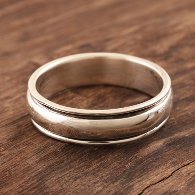 Sterling silver meditation ring, 'Thoughtful Repose' - Simple Sterling Silver Meditation Ring
