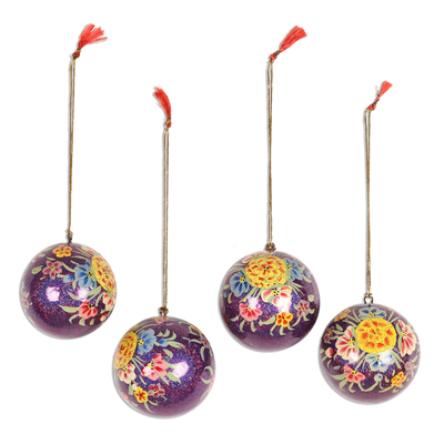 Pappmaché-Ornamente, „Mughal Holiday in Purple“ (4er-Set) - Wunderschöne florale Pappmaché-Ornamente (4er-Set)