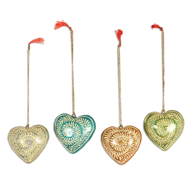 Papier mache ornaments, 'Kashmir Hearts' (set of 4) - Sparkling Heart Papier Mache Ornaments (Set of 4)