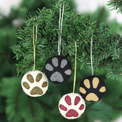 Wool felt ornaments, Christmas Paws (set of 4)