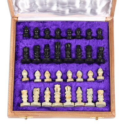 Schachspiel aus Speckstein - Handgeschnitztes Speckstein-Schachspiel