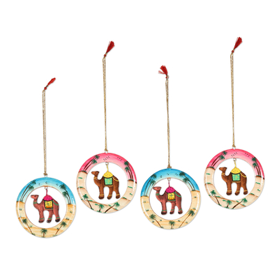 Adornos de madera, (juego de 4) - Juego de 4 adornos de camello de madera hechos a mano