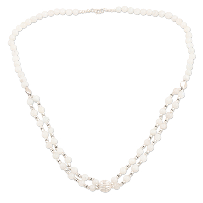 Mondstein-Anhänger-Halskette, 'Moonlight Splendor' - handgemachte Mondstein-Perlen-Anhänger-Halskette