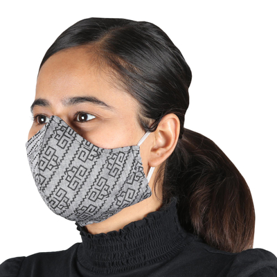 Baumwoll-Gesichtsmasken, „Geometrische Allianz“ (Paar) – Siebgedruckte Baumwoll-Gesichtsmasken aus Indien (Paar)