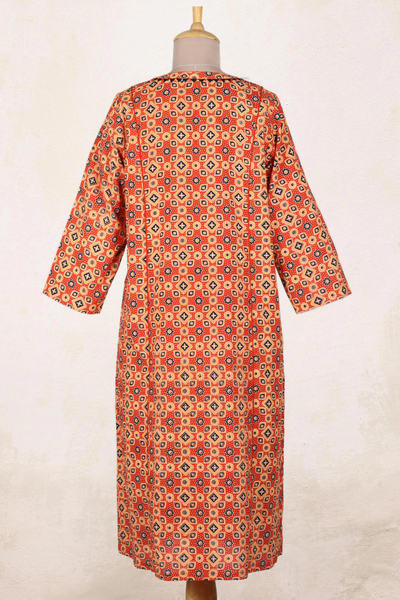 Kleid aus bestickter Baumwolle - Handbesticktes knielanges Kleid aus Baumwolle