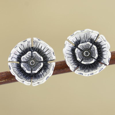 Knopfohrringe aus Sterlingsilber - Handgefertigte florale Knopfohrringe aus Sterlingsilber
