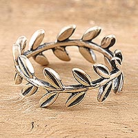 Sterling silver band ring, 'Leafy Garland' - Sterling Silver Leaf-Motif Band Ring