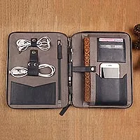 Leather travel folio, 'Ultimate Organization'