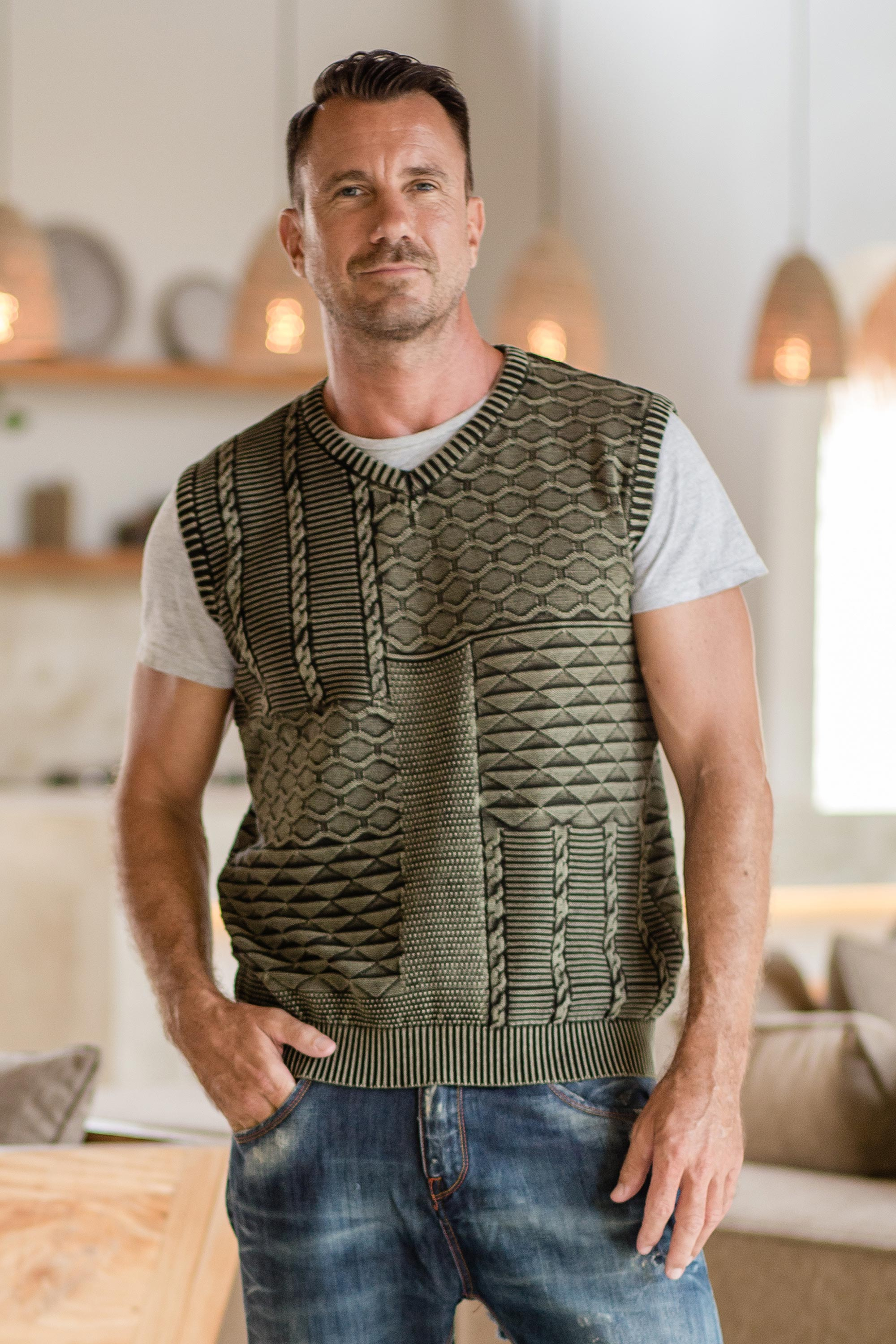 Inferieur onhandig Helaas Men's Cotton Sweater Vest from India - Olive Leaf | NOVICA