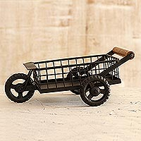 Schmiedeeiserner Wohnakzent „Wagon Ride“ – dekorativer schmiedeeiserner Wohnakzent mit Wagen
