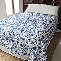 Chain-stitched cotton duvet cover, Valley of Blue Blossoms (full/queen)