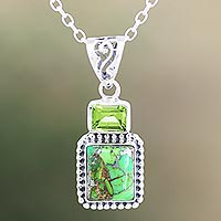 Collar colgante de peridoto, 'Blissful Evening in Green' - Collar colgante de plata de ley india y peridoto
