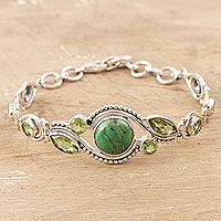 Peridot pendant bracelet, 'Earth Glow in Green' - Sterling Silver and Peridot Pendant Bracelet