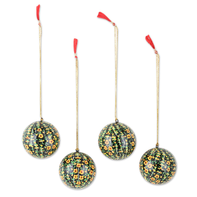 Pappmaché-Ornamente, (4er-Set) - Handgefertigte Weihnachtsornamente aus Pappmaché (4er-Set)