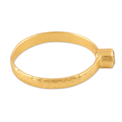 Vergoldeter Peridot-Solitärring - Handgefertigter vergoldeter Peridot-Ring