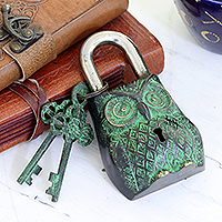Brass lock and key set, 'King of Midnight' (3 pieces) - Brass Lock and Key Set with Owl Motif (3 Pieces)