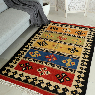 Hand-woven wool area rug, 'New Home' (4 x 6) - Hand Made Wool Area Rug from India (4 x 6)