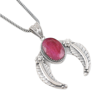 Collar con colgante de rubí, 'Treasure Garden' - Collar con colgante de rubí de 14 quilates