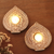 Portavelas de madera para velas pequeñas, (par) - Portavelas Tealight de Mango con Motivo de Hojas (Pareja)