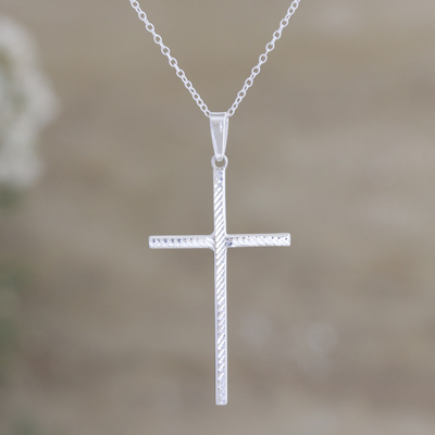 Collar con colgante de plata esterlina - Collar con colgante de cruz de plata esterlina elaborado en la India