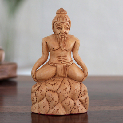 Holzskulptur, „Supta Virasana“ – handwerklich gefertigte Yogi-Skulptur aus Indien