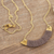 Halskette mit Anhänger aus Wildleder - Halskette mit Anhänger aus Messing und Wildleder im Pilzton