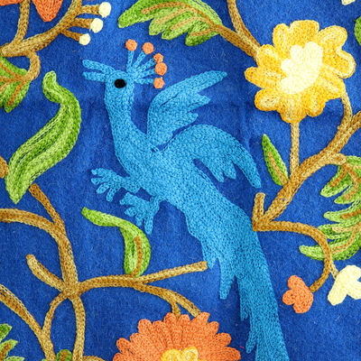Tapiz de lana bordado, 'Happy Peacocks' - Tapiz de lana con motivo de pavo real bordado a mano en la India