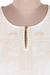 Bluse aus bestickter Viskose - Viskosebluse mit cremefarbenen bestickten Details aus Indien