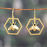 Pendientes colgantes de latón, 'Bee Golden' - Pendientes colgantes de latón altamente pulido con temática de abejas de la India