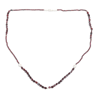 Lange Granat-Perlenkette - Lange Perlenkette aus Granat und Sterlingsilber aus Indien