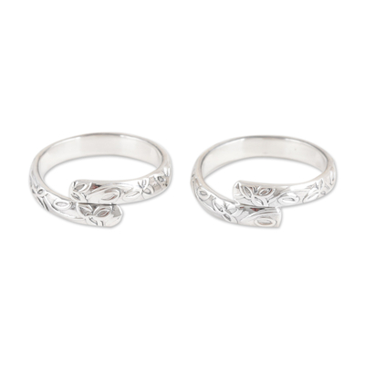 Sterling silver toe rings, 'Blooming Hug' (pair) - Pair of Sterling Silver Toe Rings with Floral Pattern