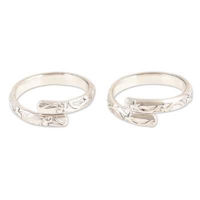 Sterling silver toe rings, 'Leaf Hug' (pair) - Pair of Sterling Silver Toe Rings with Leafy Pattern