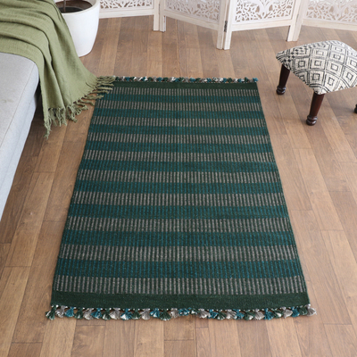 Wool area rug, 'Green Gallant' (3x5) - Indian Handloomed Wool Area Rug in Green Tones (3x5)