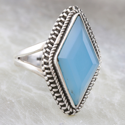 Chalcedon-Einzelsteinring - Ring aus Sterlingsilber mit blauem Chalcedon und einem facettierten Einzelstein