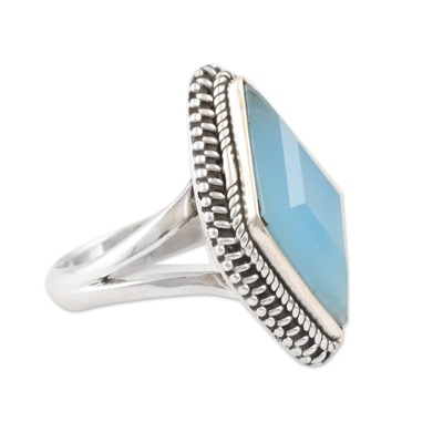 Chalcedon-Einzelsteinring - Ring aus Sterlingsilber mit blauem Chalcedon und einem facettierten Einzelstein