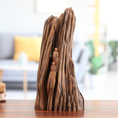 Escultura de madera recuperada - Escultura hecha a mano en la India con madera de Sal.