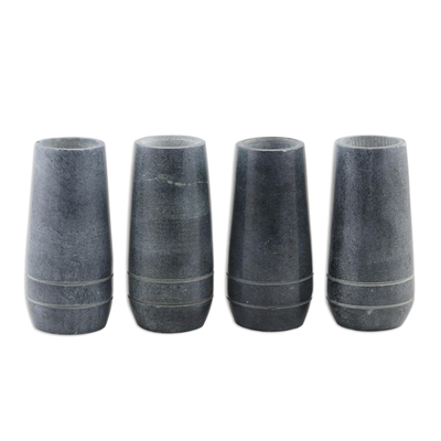 Vasos de chupito de esteatita (juego de 4) - Juego de 4 vasos de chupito modernos en gris hechos a mano en India
