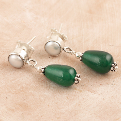 Onyx and cultured pearl dangle earrings, 'Feminine Intellect' - Polished Dangle Earrings with Cream Pearls and Green Onyx