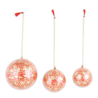 Pappmaché-Ornamente, (3er-Set) - Set aus 3 Pappmaché-Ornamenten mit roten Blattdetails