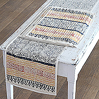 Tischläufer und Tischsets aus Baumwolle, „Paisley Gala“ (5er-Set) - Indischer bunter Tischläufer und Tischsets aus Baumwolle (5er-Set)