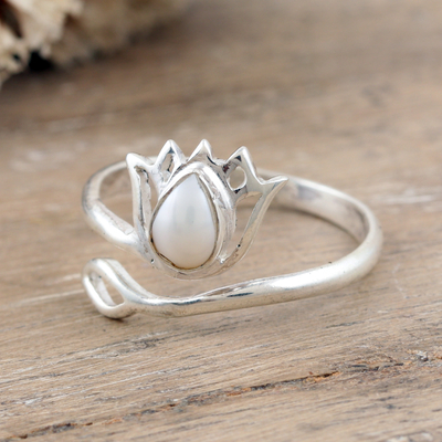 Sterling Silver Small Lotus Flower Ring, Silver Rings, Lotus Ring, Spi –  Indigo & Jade