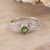 Anillo de peridoto con una sola piedra en forma de cúpula - Anillo de piedra única arribadado pulido con gema de peridoto natural