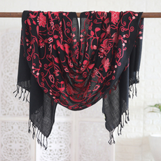 Embroidered wool shawl, 'Kashmir Dreams' - Floral-Themed Wool Shawl with Chain-Stitched
