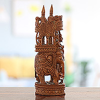 Escultura en madera, 'Elefante Ambabari' - Escultura de elefante Ambabari de sándalo tallada a mano en la India