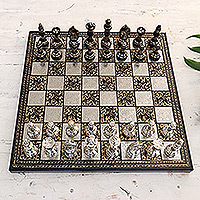Juego de ajedrez de latón, 'Rewari's Challenge' - Juego de ajedrez tradicional de latón con caja de almacenamiento roja de madera