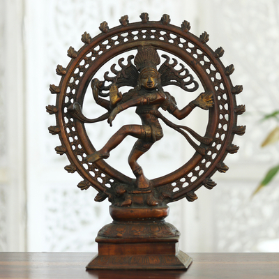 Messing-Skulptur, 'Göttlicher Tanz' - Antikisierte Messing-Skulptur des Nataraja-Tanzes