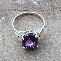Anillo solitario de amatista, 'Pretty Purple' - Exquisito anillo solitario de plata de ley con piedra de amatista