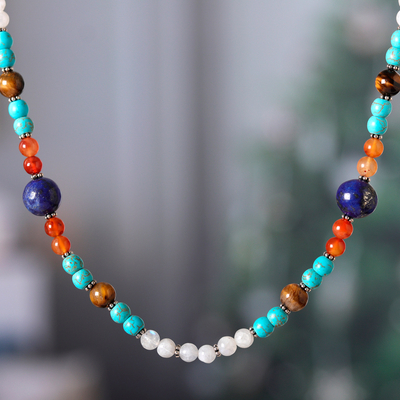 Lange Perlenkette mit mehreren Edelsteinen - Handgefertigte lange Perlenkette mit mehreren Edelsteinen aus Indien