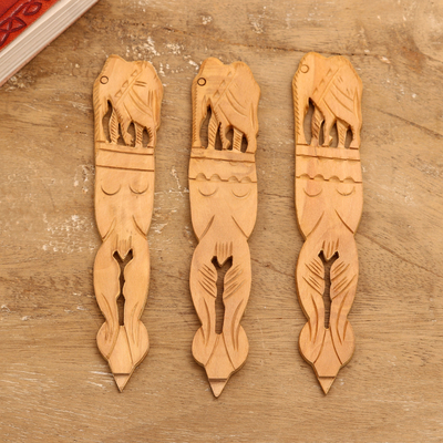 Marcadores de madera (juego de 3) - Juego de 3 marcapáginas de madera de Kadam de elefante tallados a mano